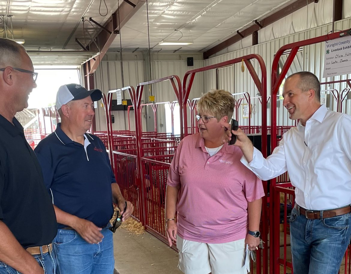 Naig visits the Wright County Fair